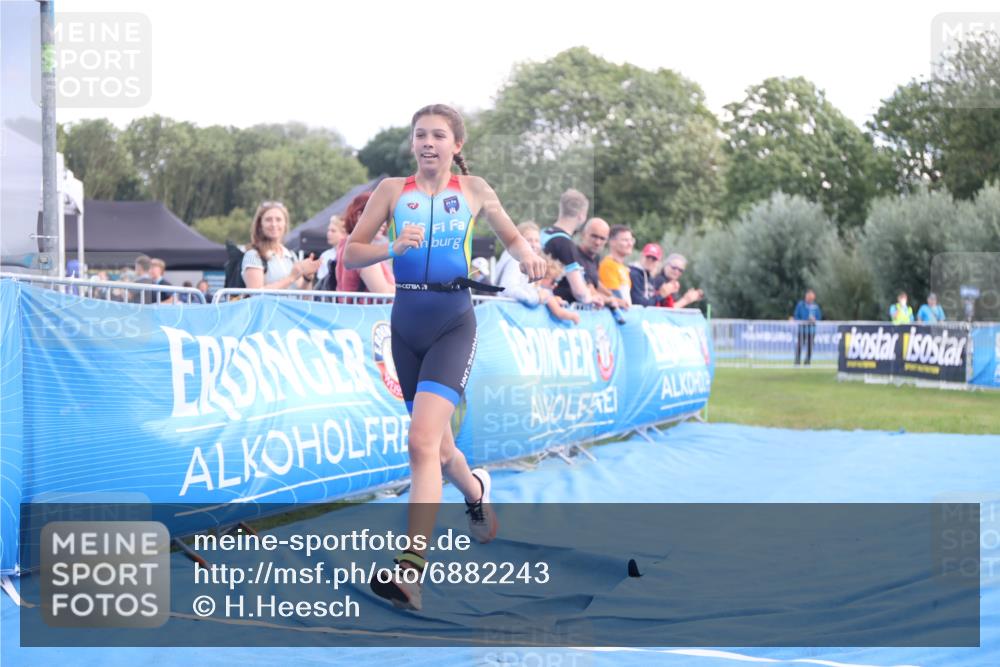 25.08.2024 - Elbe Triathlon Hamburg H.Heesch http://msf.ph/oto/6882243 25.08.2024 12:44:33 Ziel 1767 meine-sportfotos.de