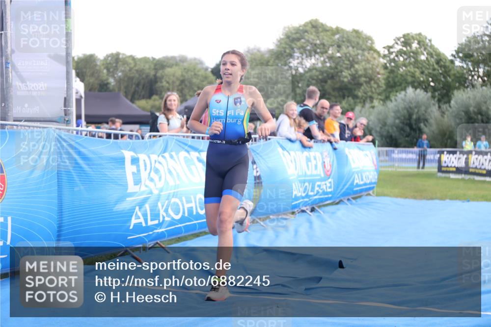 25.08.2024 - Elbe Triathlon Hamburg H.Heesch http://msf.ph/oto/6882245 25.08.2024 12:44:33 Ziel 1767 meine-sportfotos.de