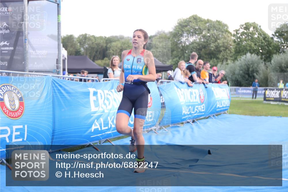 25.08.2024 - Elbe Triathlon Hamburg H.Heesch http://msf.ph/oto/6882247 25.08.2024 12:44:33 Ziel 1767 meine-sportfotos.de