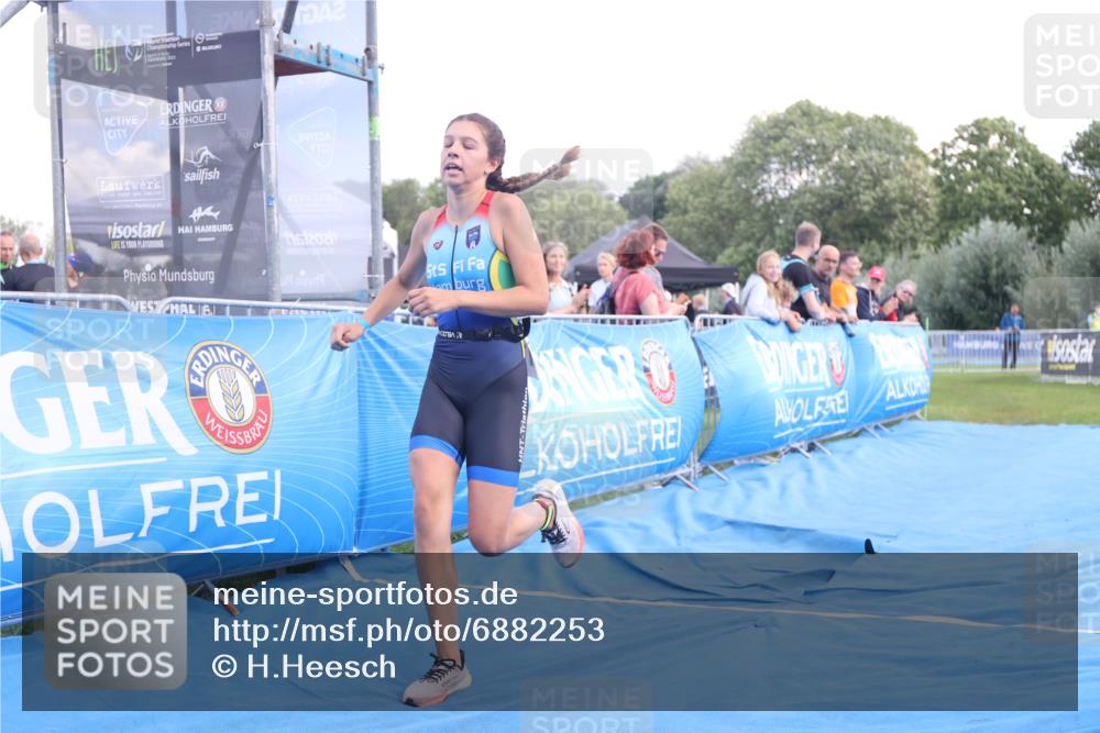25.08.2024 - Elbe Triathlon Hamburg H.Heesch http://msf.ph/oto/6882253 25.08.2024 12:44:33 Ziel 1767 meine-sportfotos.de