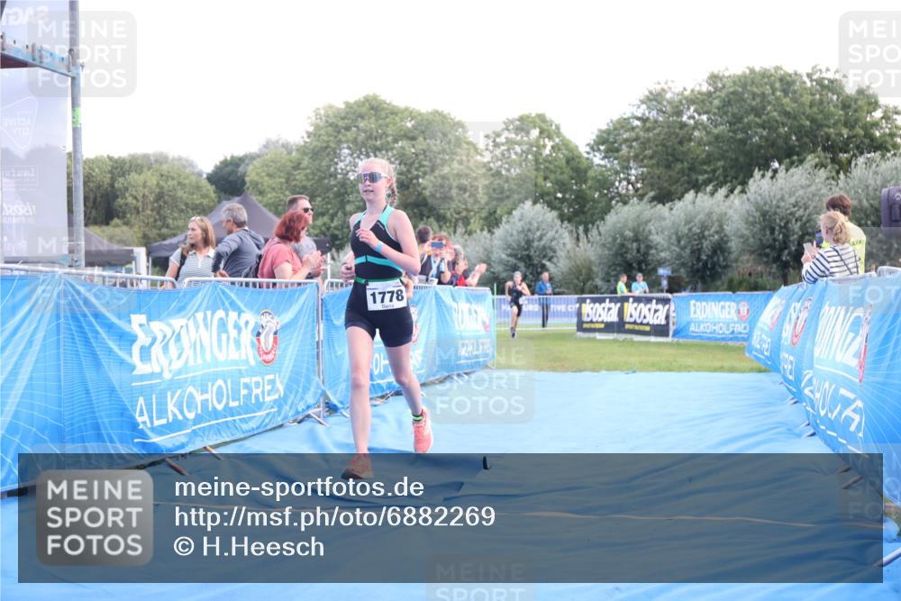 25.08.2024 - Elbe Triathlon Hamburg H.Heesch http://msf.ph/oto/6882269 25.08.2024 12:45:34 Ziel 1766, 1778 meine-sportfotos.de