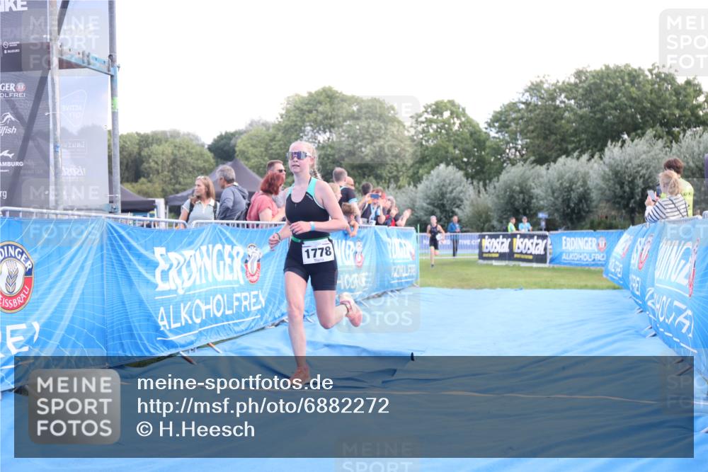 25.08.2024 - Elbe Triathlon Hamburg H.Heesch http://msf.ph/oto/6882272 25.08.2024 12:45:34 Ziel 1766, 1778 meine-sportfotos.de