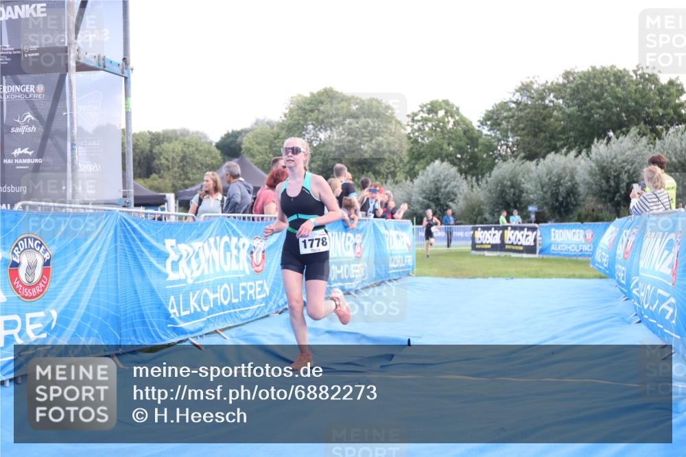 25.08.2024 - Elbe Triathlon Hamburg H.Heesch http://msf.ph/oto/6882273 25.08.2024 12:45:34 Ziel 1766, 1778 meine-sportfotos.de