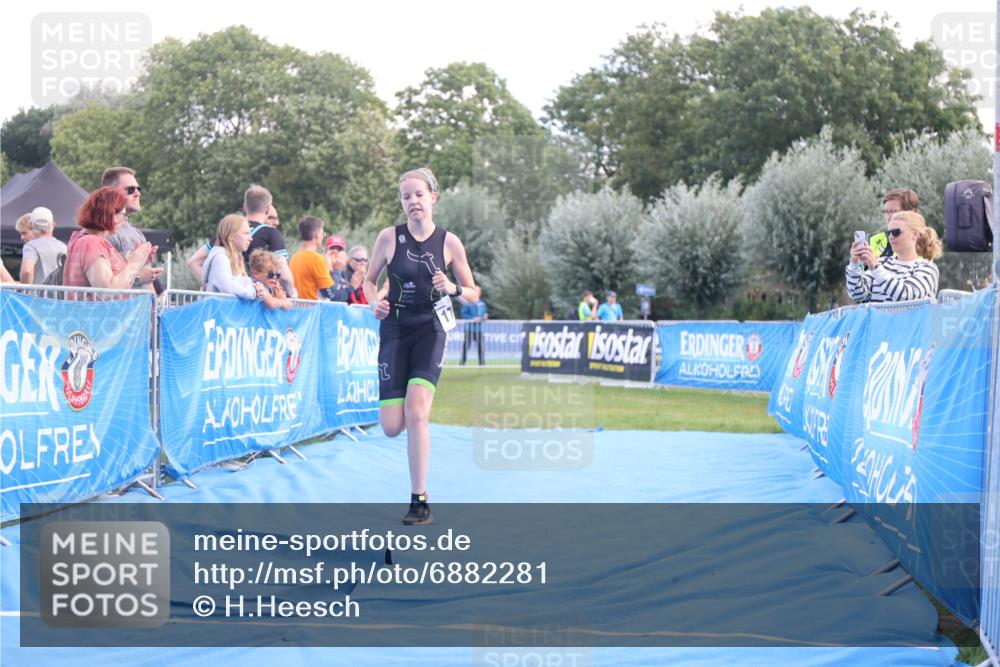 25.08.2024 - Elbe Triathlon Hamburg H.Heesch http://msf.ph/oto/6882281 25.08.2024 12:45:39 Ziel 1766, 1778 meine-sportfotos.de