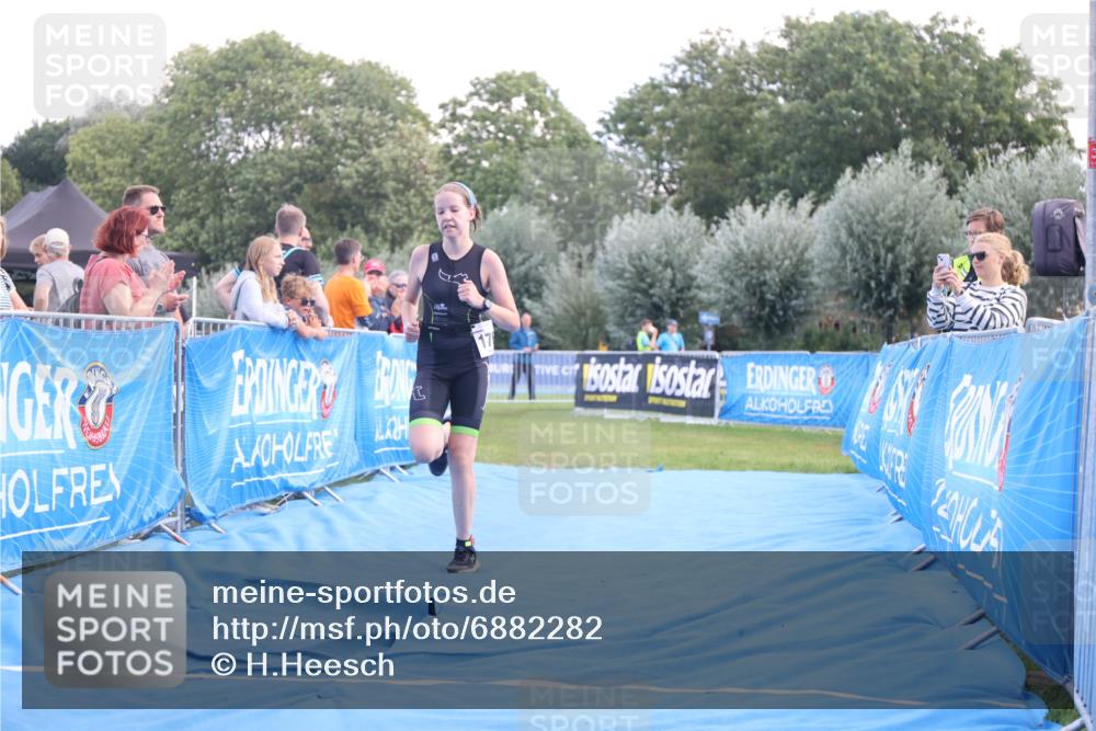25.08.2024 - Elbe Triathlon Hamburg H.Heesch http://msf.ph/oto/6882282 25.08.2024 12:45:39 Ziel 1766, 1778 meine-sportfotos.de