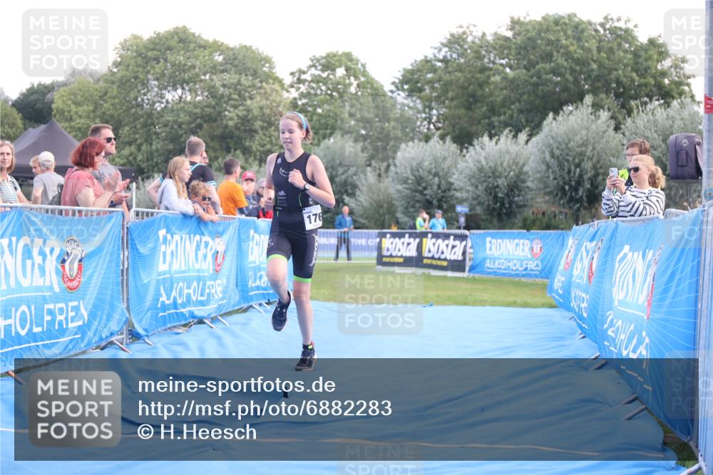 25.08.2024 - Elbe Triathlon Hamburg H.Heesch http://msf.ph/oto/6882283 25.08.2024 12:45:39 Ziel 1766, 1778 meine-sportfotos.de