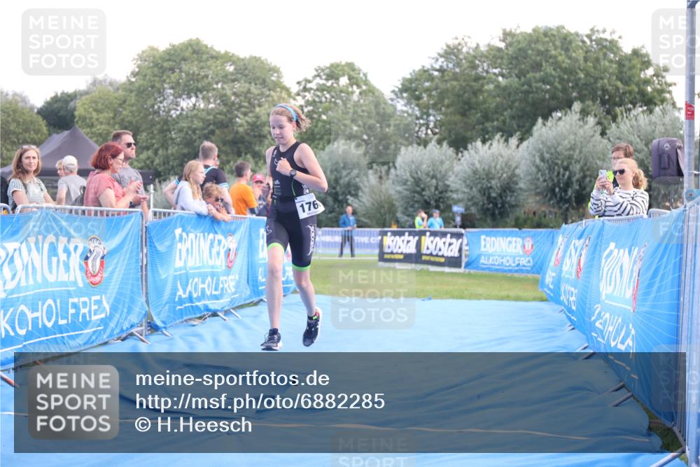 25.08.2024 - Elbe Triathlon Hamburg H.Heesch http://msf.ph/oto/6882285 25.08.2024 12:45:39 Ziel 1766, 1778 meine-sportfotos.de