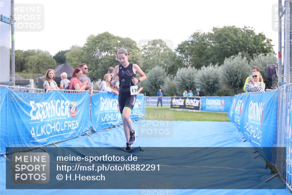 25.08.2024 - Elbe Triathlon Hamburg H.Heesch http://msf.ph/oto/6882291 25.08.2024 12:45:39 Ziel 1766, 1778 meine-sportfotos.de