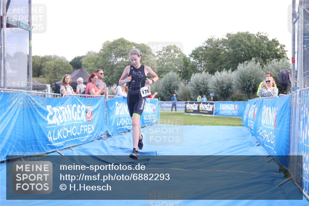 25.08.2024 - Elbe Triathlon Hamburg H.Heesch http://msf.ph/oto/6882293 25.08.2024 12:45:39 Ziel 1766, 1778 meine-sportfotos.de