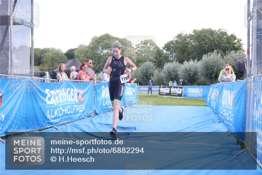 25.08.2024 - Elbe Triathlon Hamburg H.Heesch http://msf.ph/oto/6882294 25.08.2024 12:45:40 Ziel 1766, 1778 meine-sportfotos.de