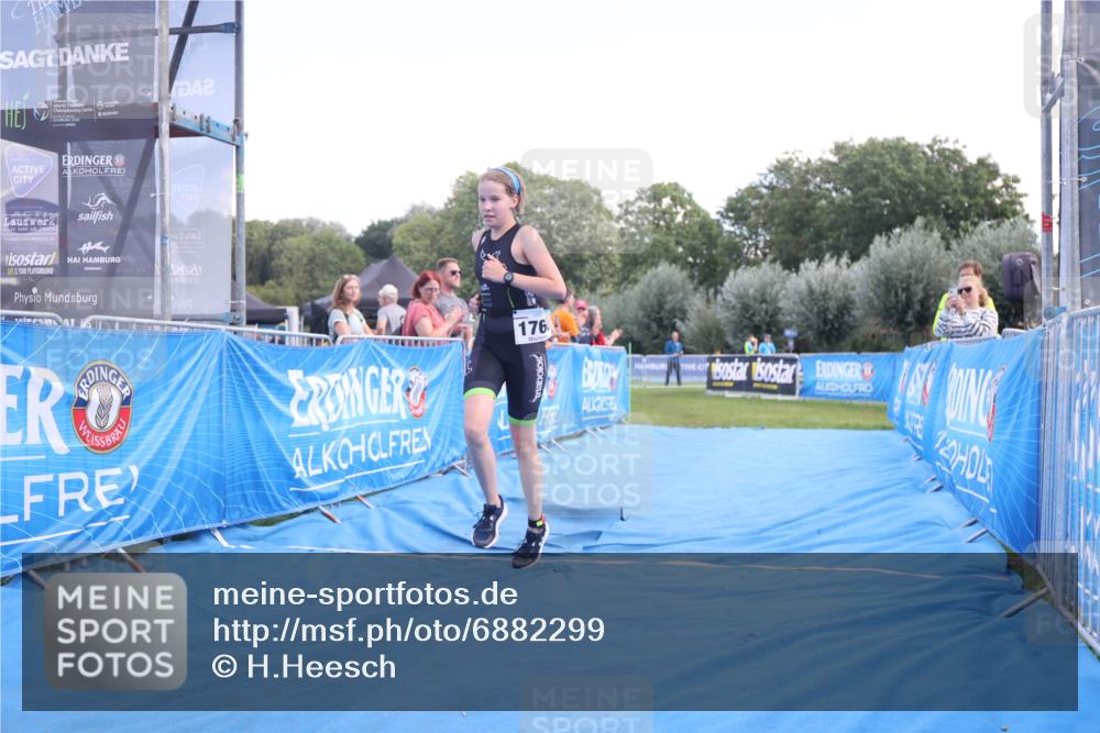 25.08.2024 - Elbe Triathlon Hamburg H.Heesch http://msf.ph/oto/6882299 25.08.2024 12:45:40 Ziel 1766, 1778 meine-sportfotos.de