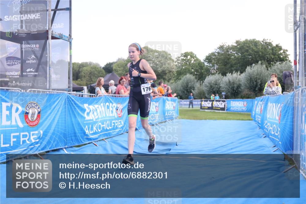 25.08.2024 - Elbe Triathlon Hamburg H.Heesch http://msf.ph/oto/6882301 25.08.2024 12:45:40 Ziel 1766, 1778 meine-sportfotos.de