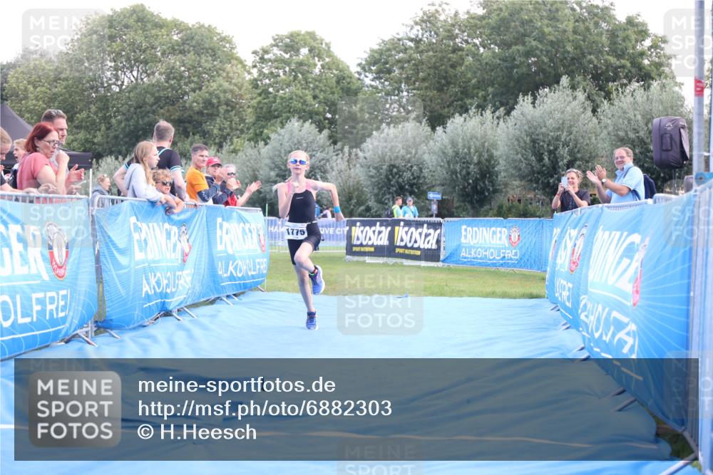 25.08.2024 - Elbe Triathlon Hamburg H.Heesch http://msf.ph/oto/6882303 25.08.2024 12:46:14 Ziel 1775 meine-sportfotos.de