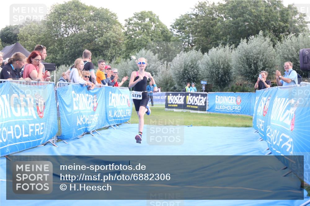 25.08.2024 - Elbe Triathlon Hamburg H.Heesch http://msf.ph/oto/6882306 25.08.2024 12:46:14 Ziel 1775 meine-sportfotos.de