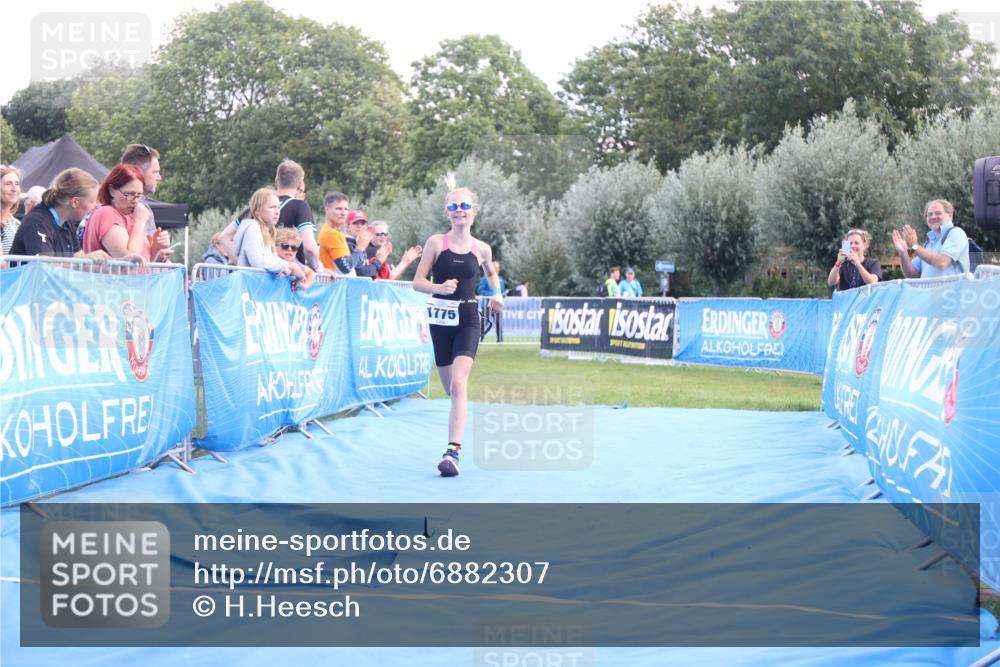 25.08.2024 - Elbe Triathlon Hamburg H.Heesch http://msf.ph/oto/6882307 25.08.2024 12:46:14 Ziel 1775 meine-sportfotos.de