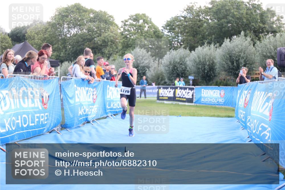 25.08.2024 - Elbe Triathlon Hamburg H.Heesch http://msf.ph/oto/6882310 25.08.2024 12:46:14 Ziel 1775 meine-sportfotos.de