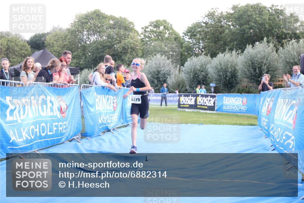 25.08.2024 - Elbe Triathlon Hamburg H.Heesch http://msf.ph/oto/6882314 25.08.2024 12:46:15 Ziel 1775 meine-sportfotos.de
