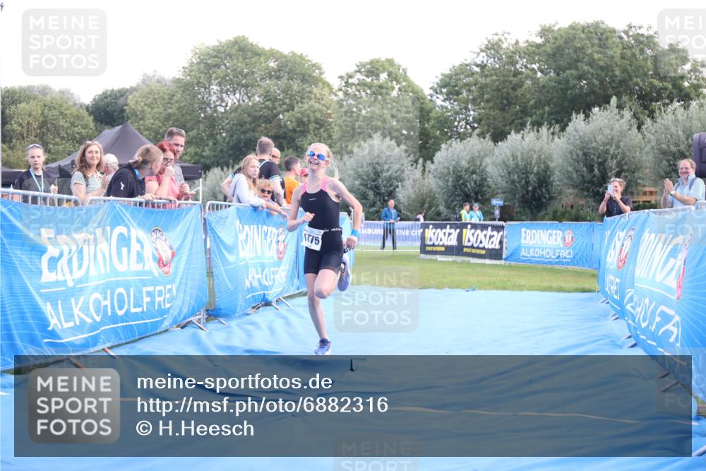 25.08.2024 - Elbe Triathlon Hamburg H.Heesch http://msf.ph/oto/6882316 25.08.2024 12:46:15 Ziel 1775 meine-sportfotos.de