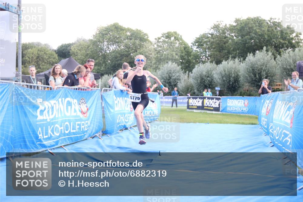25.08.2024 - Elbe Triathlon Hamburg H.Heesch http://msf.ph/oto/6882319 25.08.2024 12:46:15 Ziel 1775 meine-sportfotos.de