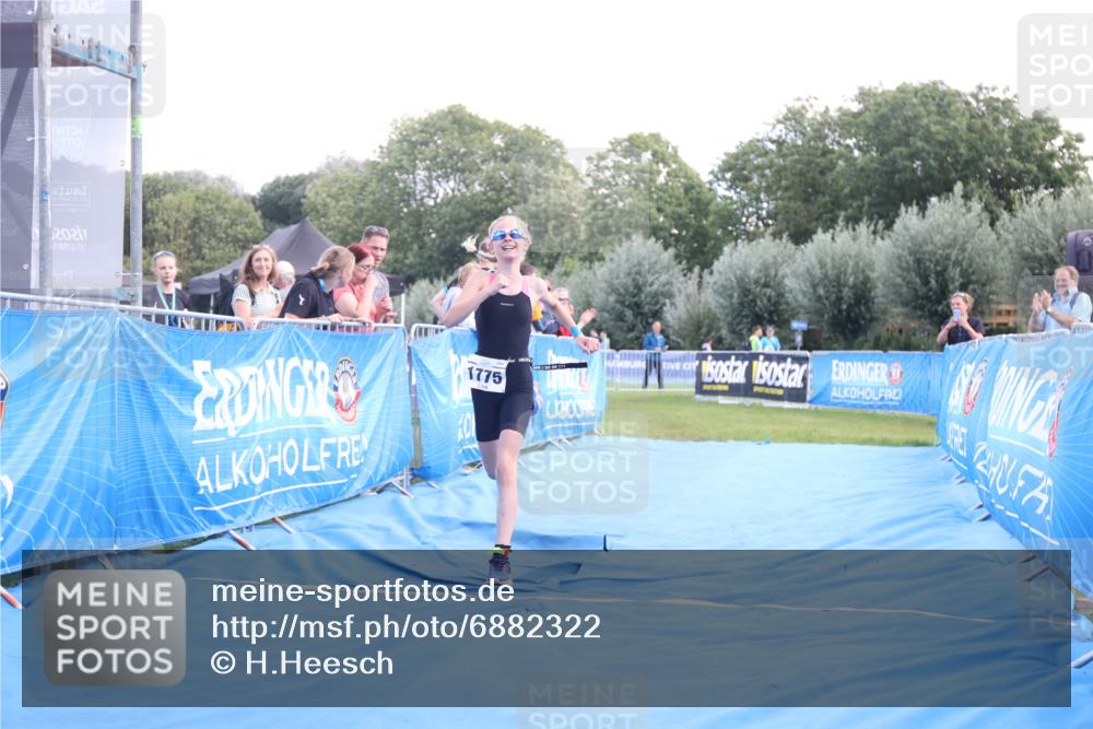25.08.2024 - Elbe Triathlon Hamburg H.Heesch http://msf.ph/oto/6882322 25.08.2024 12:46:15 Ziel 1775 meine-sportfotos.de
