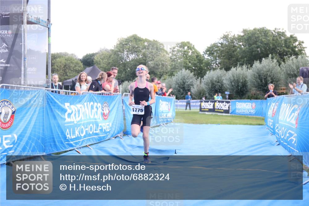 25.08.2024 - Elbe Triathlon Hamburg H.Heesch http://msf.ph/oto/6882324 25.08.2024 12:46:15 Ziel 1775 meine-sportfotos.de