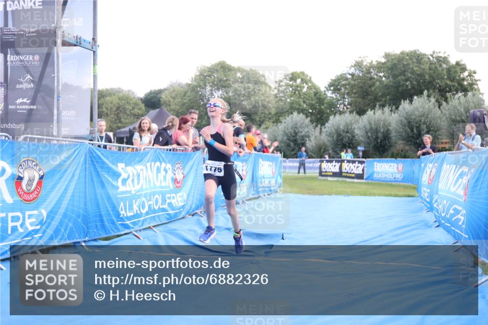 25.08.2024 - Elbe Triathlon Hamburg H.Heesch http://msf.ph/oto/6882326 25.08.2024 12:46:15 Ziel 1775 meine-sportfotos.de