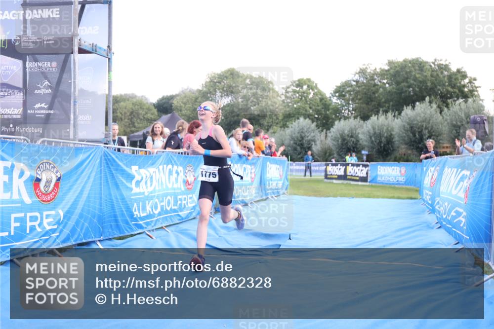 25.08.2024 - Elbe Triathlon Hamburg H.Heesch http://msf.ph/oto/6882328 25.08.2024 12:46:15 Ziel 1775 meine-sportfotos.de