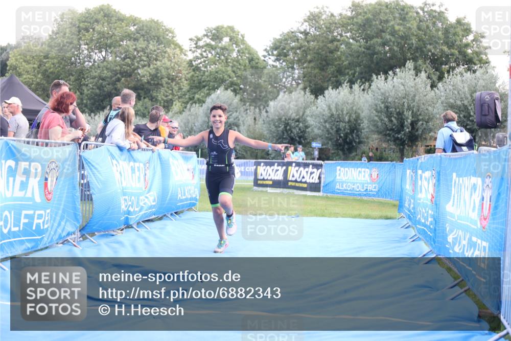 25.08.2024 - Elbe Triathlon Hamburg H.Heesch http://msf.ph/oto/6882343 25.08.2024 12:47:03 Ziel 1753, 1770 meine-sportfotos.de
