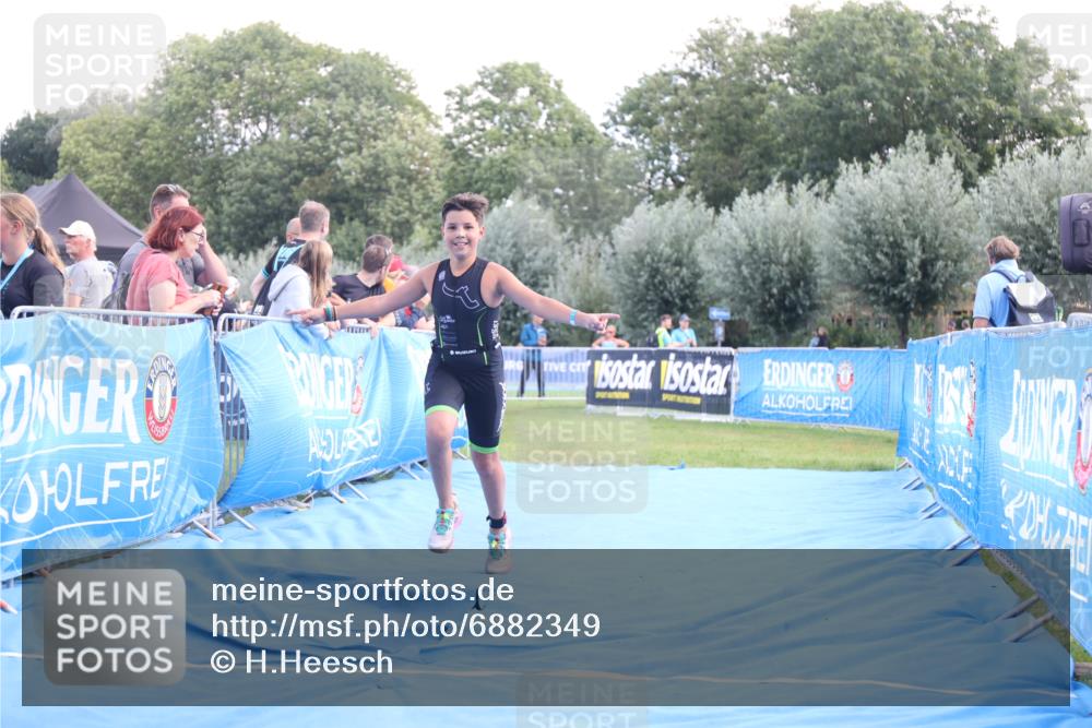 25.08.2024 - Elbe Triathlon Hamburg H.Heesch http://msf.ph/oto/6882349 25.08.2024 12:47:04 Ziel 1753, 1770 meine-sportfotos.de