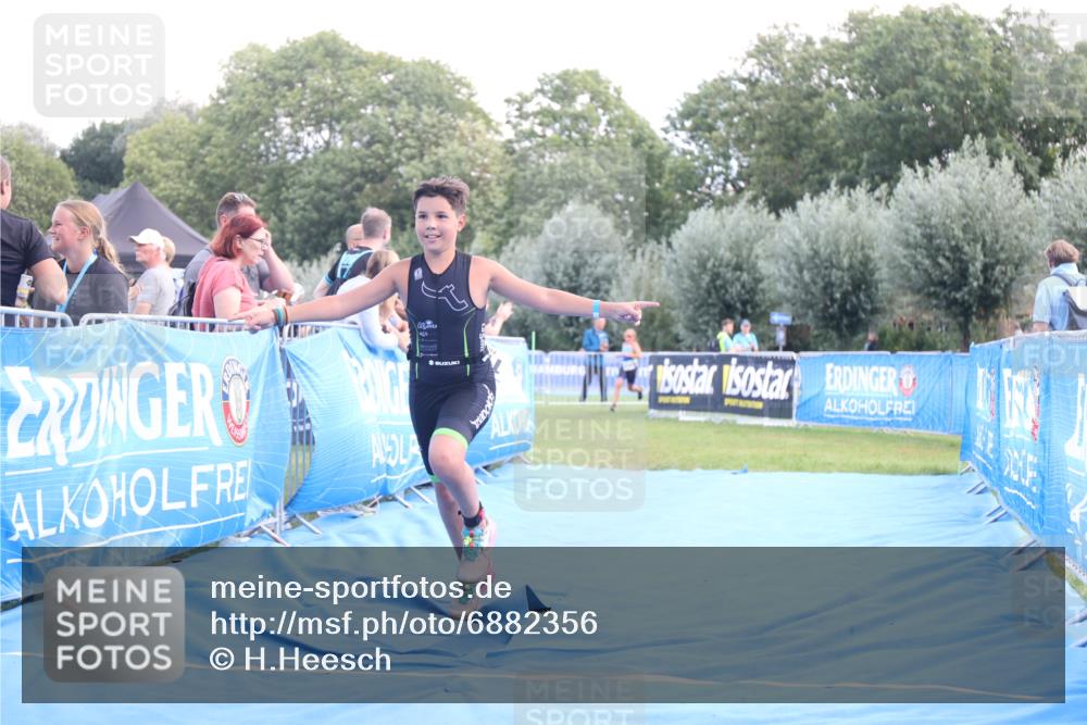 25.08.2024 - Elbe Triathlon Hamburg H.Heesch http://msf.ph/oto/6882356 25.08.2024 12:47:04 Ziel 1753, 1770 meine-sportfotos.de