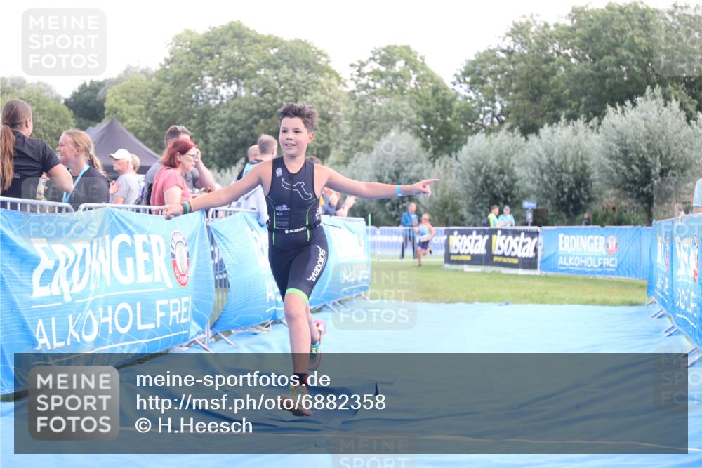 25.08.2024 - Elbe Triathlon Hamburg H.Heesch http://msf.ph/oto/6882358 25.08.2024 12:47:04 Ziel 1753, 1770 meine-sportfotos.de