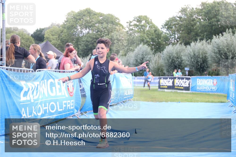 25.08.2024 - Elbe Triathlon Hamburg H.Heesch http://msf.ph/oto/6882360 25.08.2024 12:47:04 Ziel 1753, 1770 meine-sportfotos.de