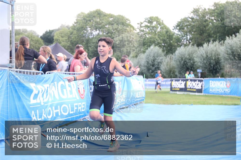 25.08.2024 - Elbe Triathlon Hamburg H.Heesch http://msf.ph/oto/6882362 25.08.2024 12:47:04 Ziel 1753, 1770 meine-sportfotos.de