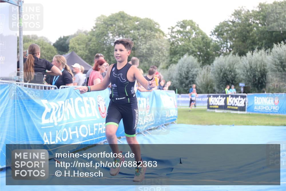 25.08.2024 - Elbe Triathlon Hamburg H.Heesch http://msf.ph/oto/6882363 25.08.2024 12:47:05 Ziel 1753, 1770 meine-sportfotos.de