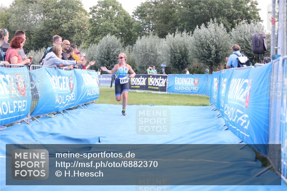 25.08.2024 - Elbe Triathlon Hamburg H.Heesch http://msf.ph/oto/6882370 25.08.2024 12:47:10 Ziel 1753, 1770 meine-sportfotos.de
