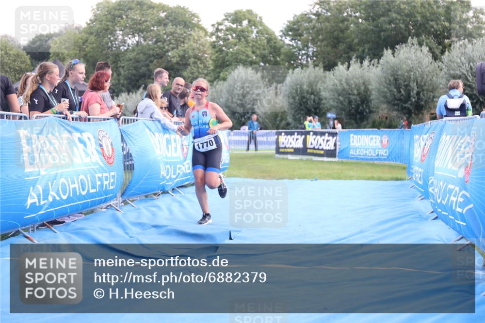 25.08.2024 - Elbe Triathlon Hamburg H.Heesch http://msf.ph/oto/6882379 25.08.2024 12:47:11 Ziel 1753, 1770 meine-sportfotos.de