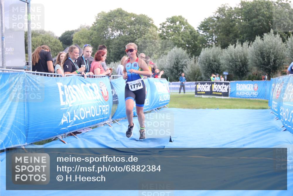 25.08.2024 - Elbe Triathlon Hamburg H.Heesch http://msf.ph/oto/6882384 25.08.2024 12:47:11 Ziel 1753, 1770 meine-sportfotos.de