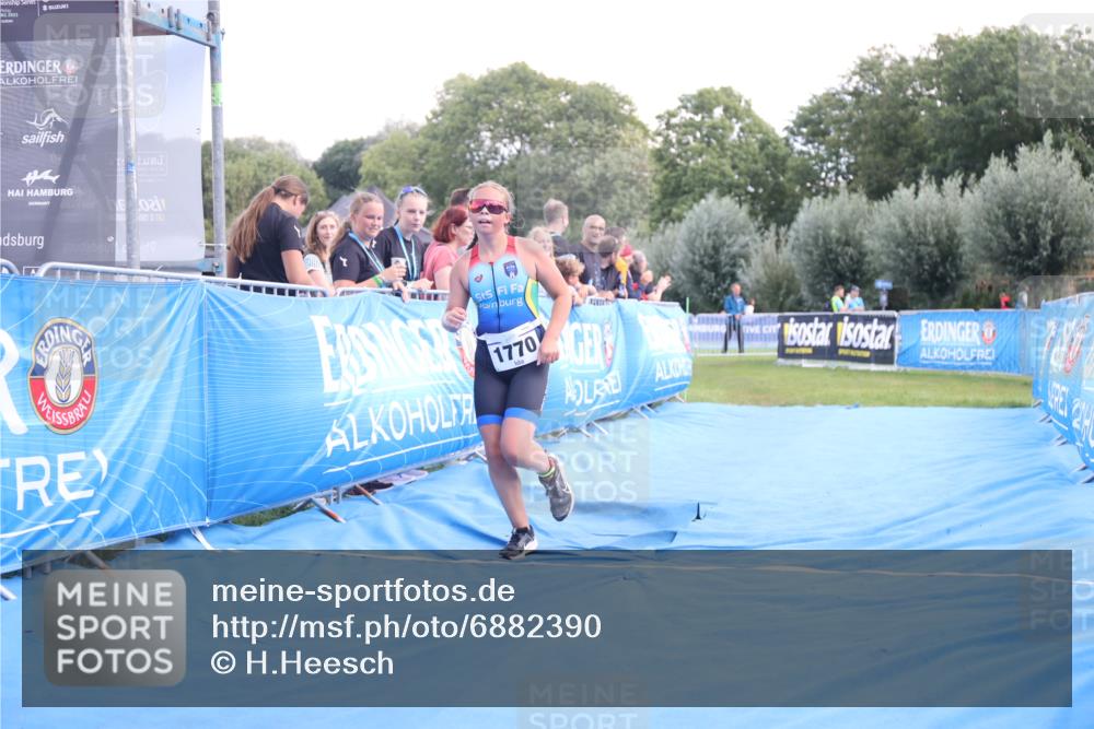 25.08.2024 - Elbe Triathlon Hamburg H.Heesch http://msf.ph/oto/6882390 25.08.2024 12:47:12 Ziel 1753, 1770 meine-sportfotos.de