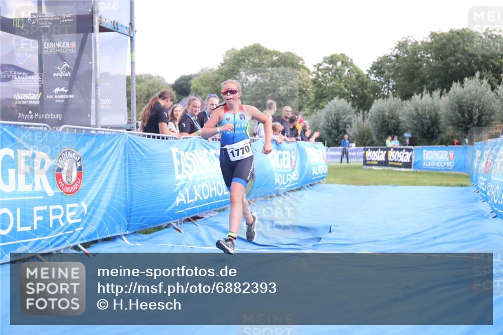 25.08.2024 - Elbe Triathlon Hamburg H.Heesch http://msf.ph/oto/6882393 25.08.2024 12:47:12 Ziel 1753, 1770 meine-sportfotos.de