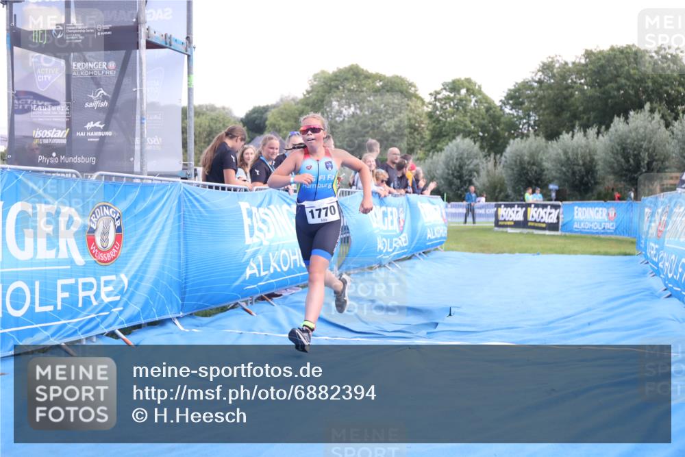 25.08.2024 - Elbe Triathlon Hamburg H.Heesch http://msf.ph/oto/6882394 25.08.2024 12:47:12 Ziel 1753, 1770 meine-sportfotos.de