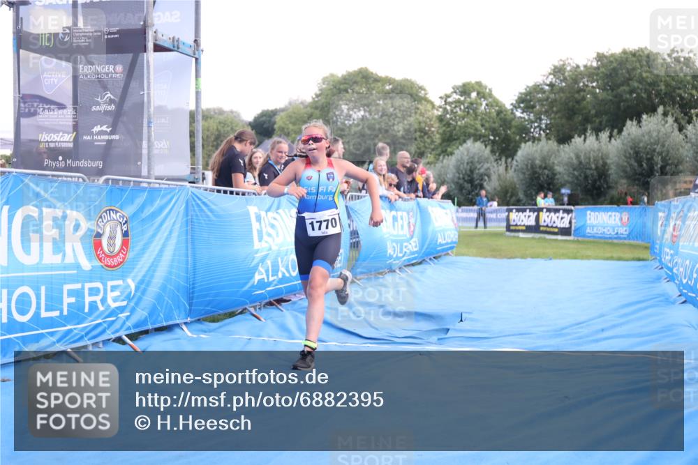25.08.2024 - Elbe Triathlon Hamburg H.Heesch http://msf.ph/oto/6882395 25.08.2024 12:47:12 Ziel 1753, 1770 meine-sportfotos.de