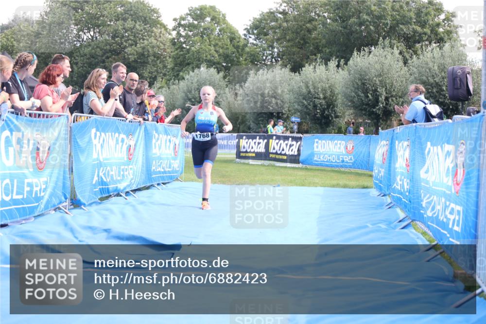 25.08.2024 - Elbe Triathlon Hamburg H.Heesch http://msf.ph/oto/6882423 25.08.2024 12:47:38 Ziel 1768 meine-sportfotos.de