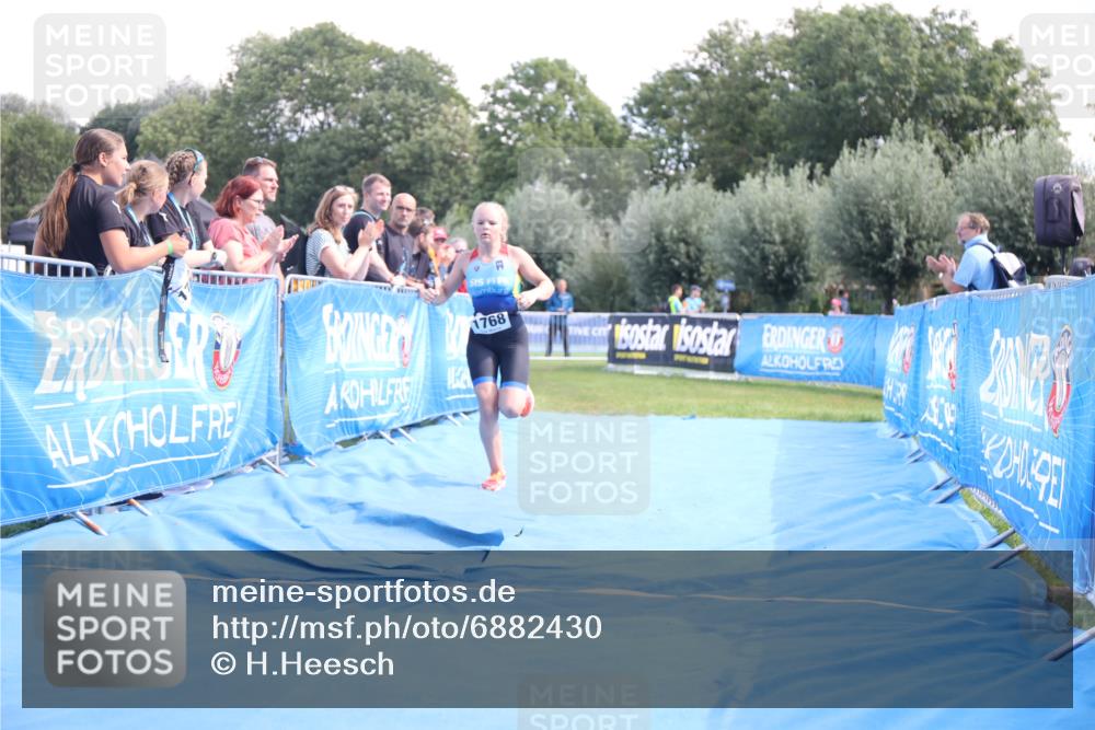 25.08.2024 - Elbe Triathlon Hamburg H.Heesch http://msf.ph/oto/6882430 25.08.2024 12:47:38 Ziel 1768 meine-sportfotos.de
