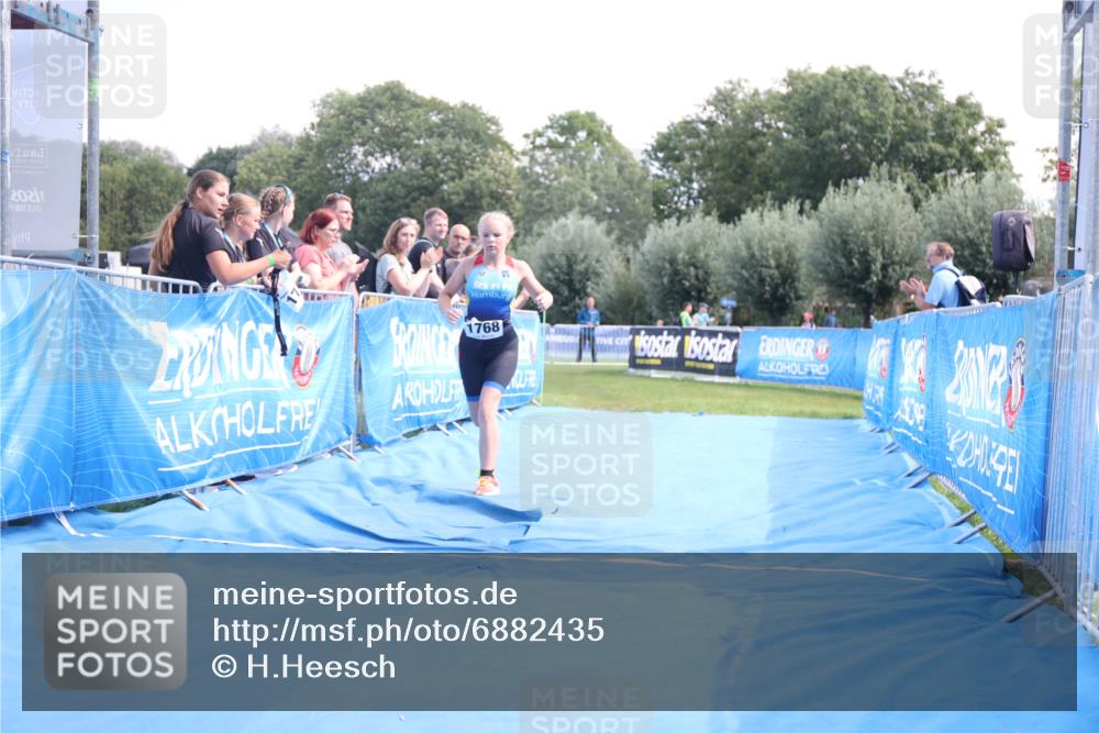 25.08.2024 - Elbe Triathlon Hamburg H.Heesch http://msf.ph/oto/6882435 25.08.2024 12:47:39 Ziel 1768 meine-sportfotos.de