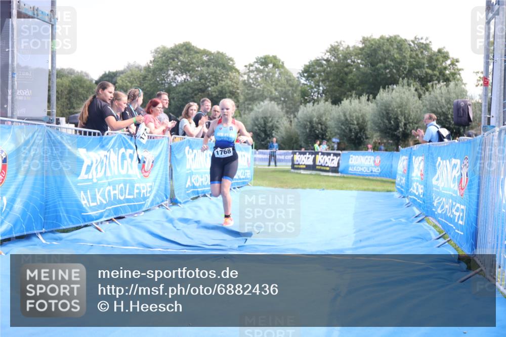 25.08.2024 - Elbe Triathlon Hamburg H.Heesch http://msf.ph/oto/6882436 25.08.2024 12:47:39 Ziel 1768 meine-sportfotos.de