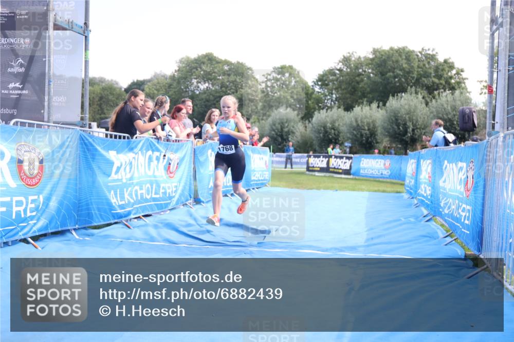 25.08.2024 - Elbe Triathlon Hamburg H.Heesch http://msf.ph/oto/6882439 25.08.2024 12:47:39 Ziel 1768 meine-sportfotos.de