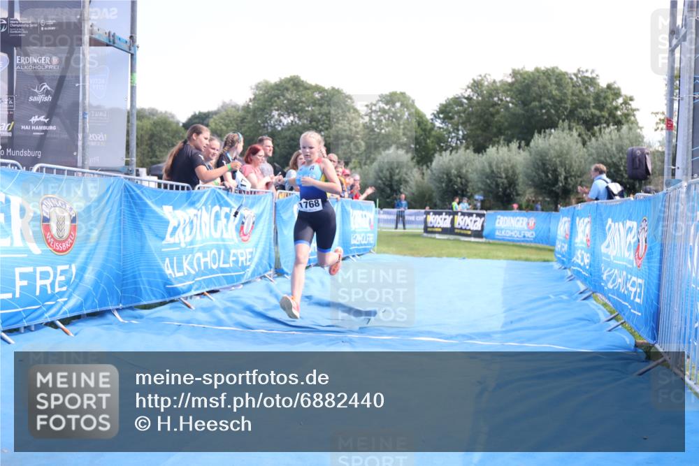 25.08.2024 - Elbe Triathlon Hamburg H.Heesch http://msf.ph/oto/6882440 25.08.2024 12:47:39 Ziel 1768 meine-sportfotos.de