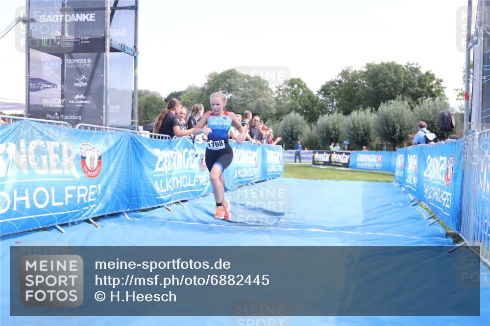 25.08.2024 - Elbe Triathlon Hamburg H.Heesch http://msf.ph/oto/6882445 25.08.2024 12:47:39 Ziel 1768 meine-sportfotos.de