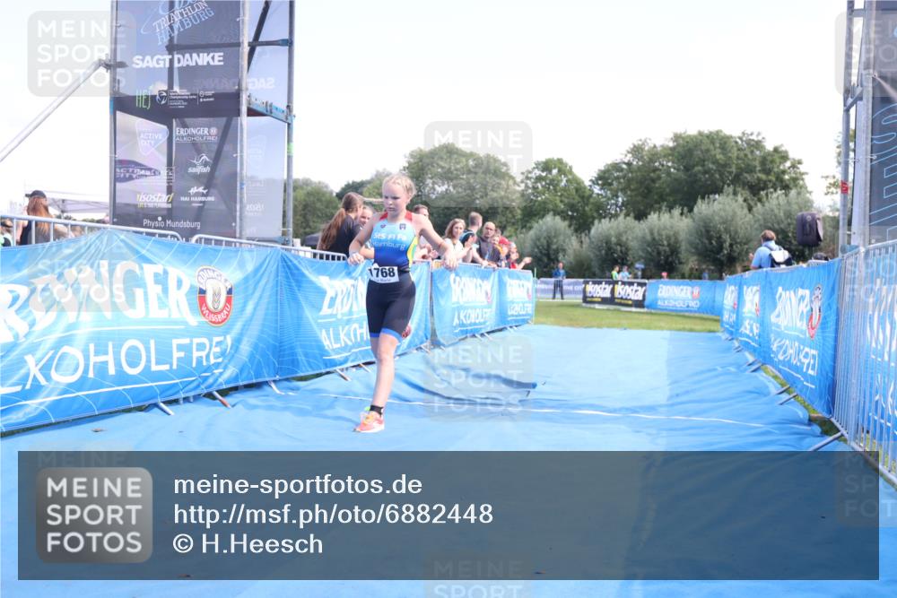 25.08.2024 - Elbe Triathlon Hamburg H.Heesch http://msf.ph/oto/6882448 25.08.2024 12:47:39 Ziel 1768 meine-sportfotos.de