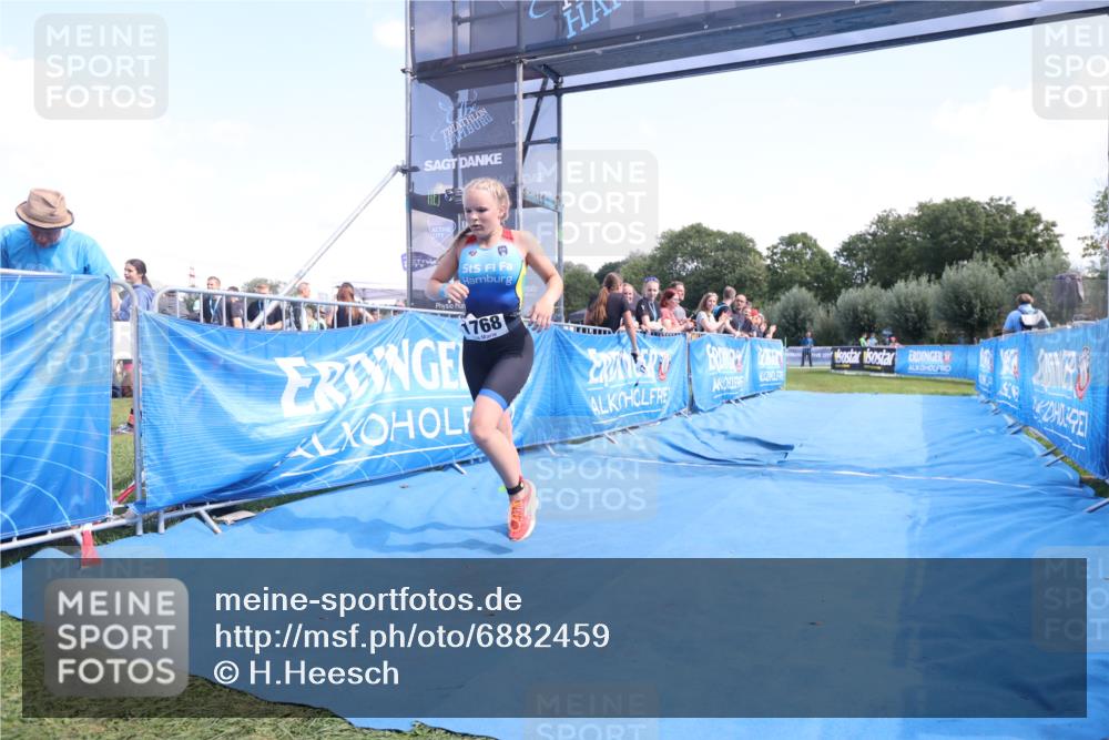 25.08.2024 - Elbe Triathlon Hamburg H.Heesch http://msf.ph/oto/6882459 25.08.2024 12:47:40 Ziel 1768 meine-sportfotos.de